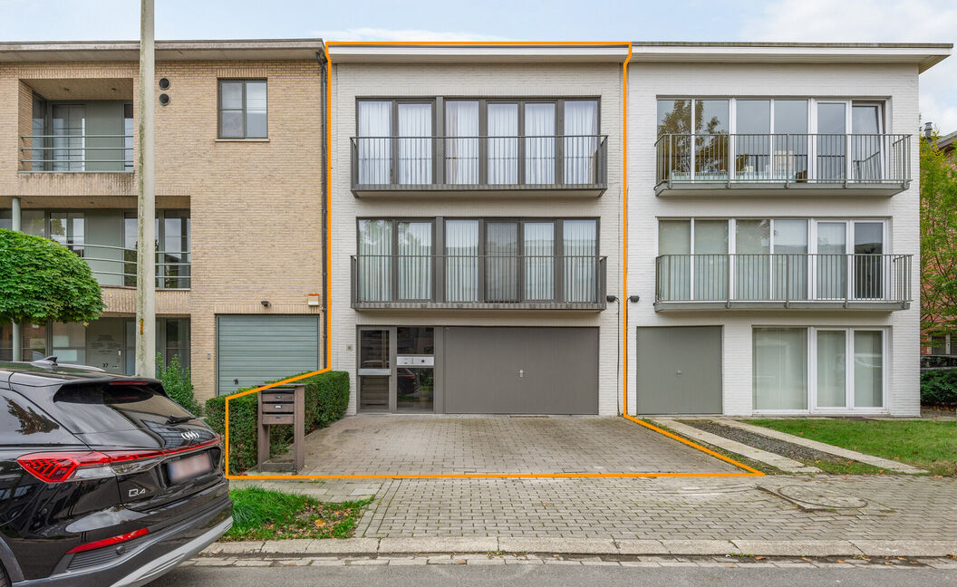 Appartementsgebouw te koop in Aartselaar