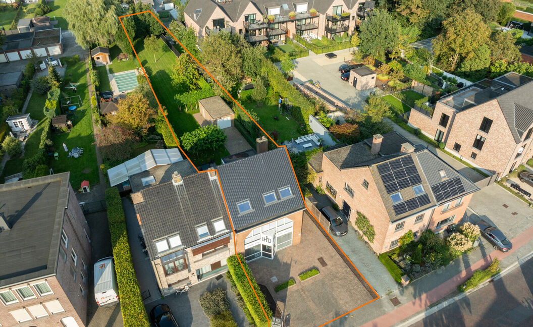 Gebouw voor gemengd gebruik te koop in Aartselaar