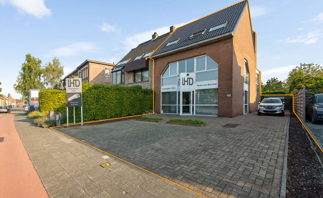 Gebouw voor gemengd gebruik te koop in Aartselaar