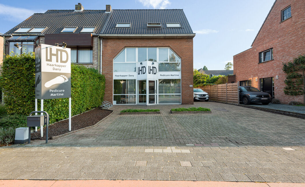 Gebouw voor gemengd gebruik te koop in Aartselaar