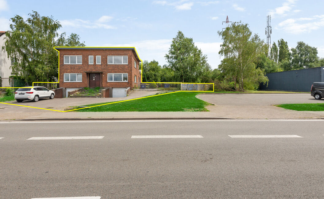 Gebouw voor gemengd gebruik te koop in Aartselaar