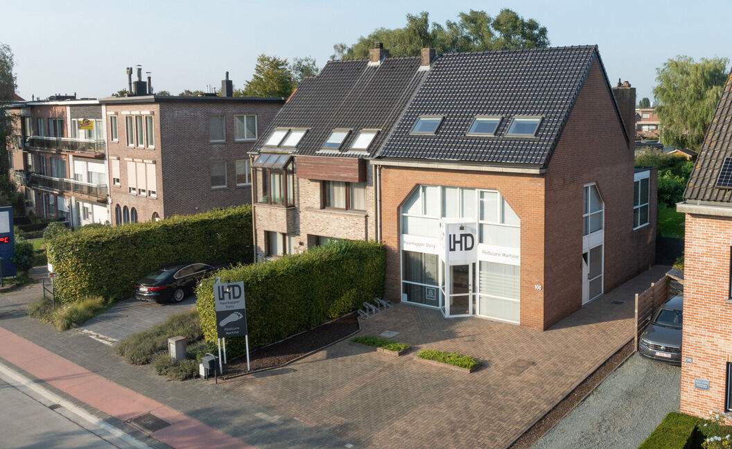 Gebouw voor gemengd gebruik te koop in Aartselaar